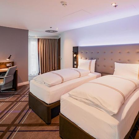 Premier Inn Stuttgart City Europaviertel Экстерьер фото