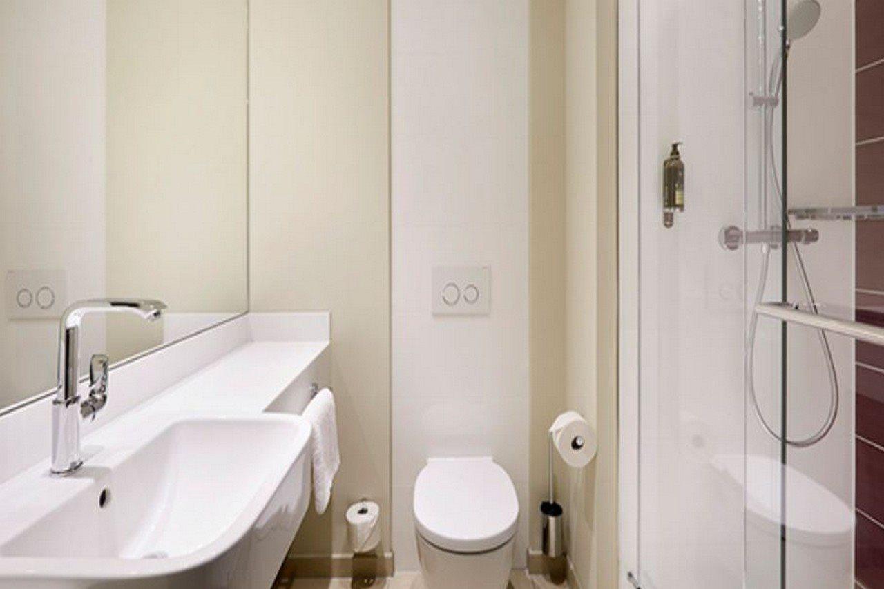 Premier Inn Stuttgart City Europaviertel Экстерьер фото