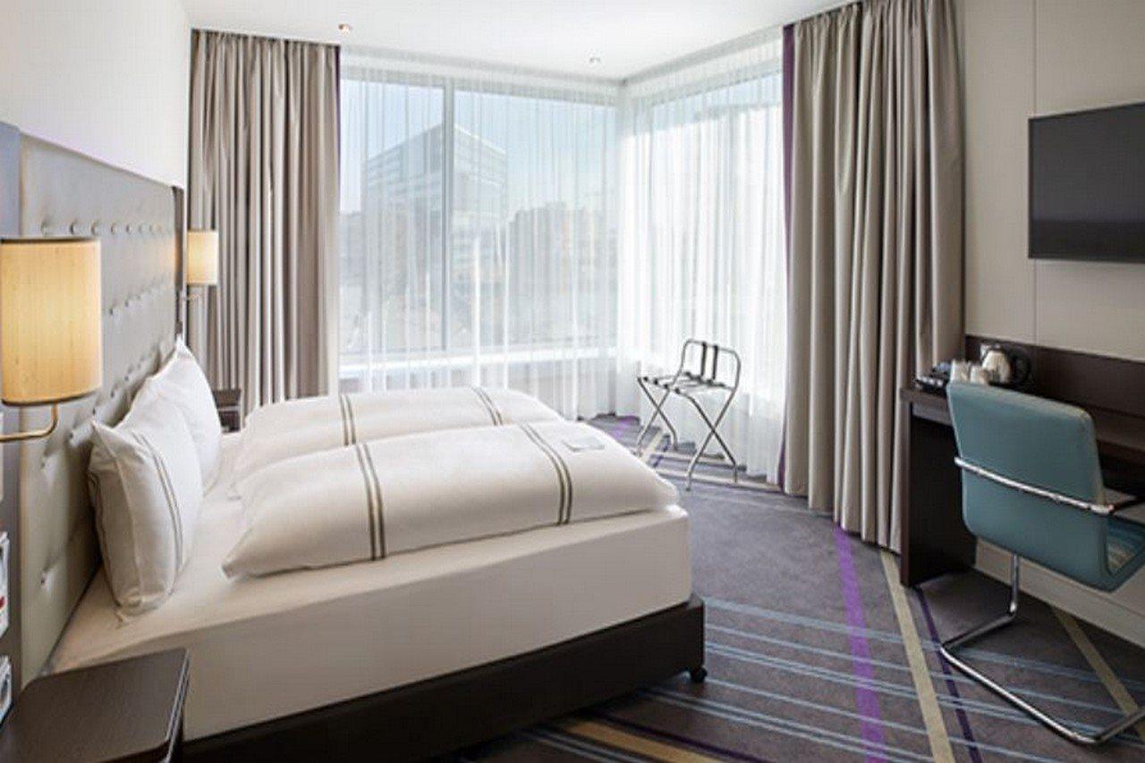 Premier Inn Stuttgart City Europaviertel Экстерьер фото
