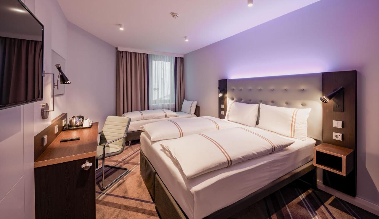 Premier Inn Stuttgart City Europaviertel Экстерьер фото