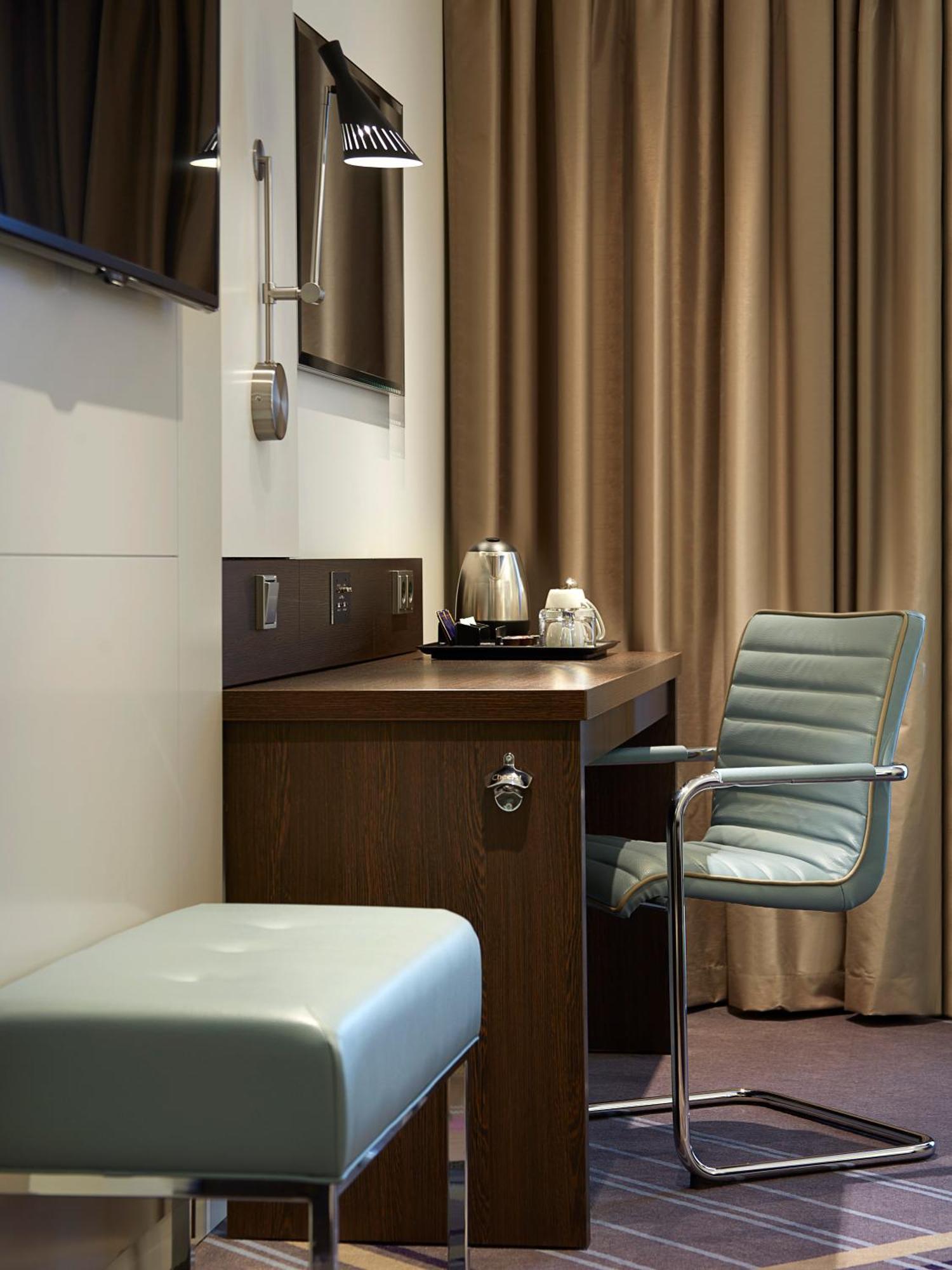 Premier Inn Stuttgart City Europaviertel Экстерьер фото