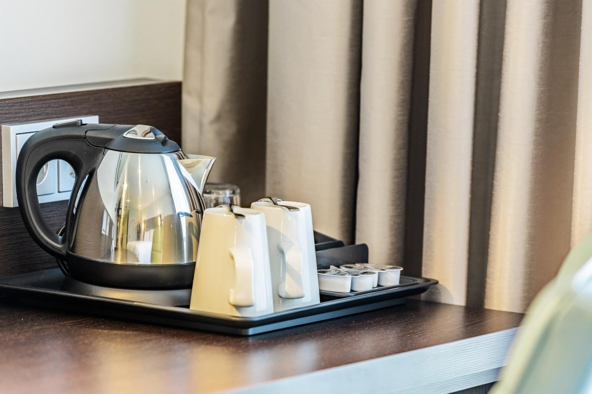 Premier Inn Stuttgart City Europaviertel Экстерьер фото