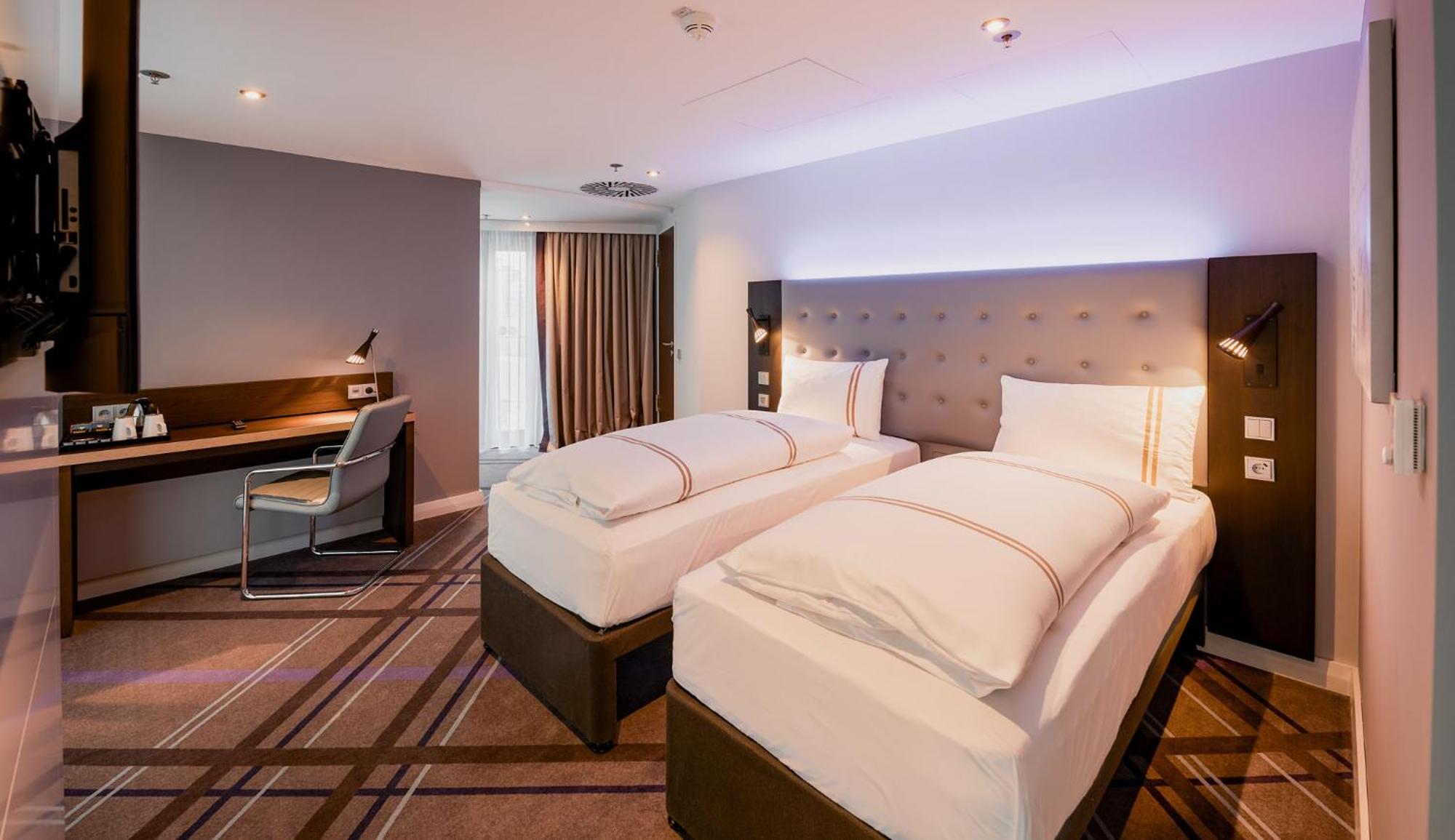 Premier Inn Stuttgart City Europaviertel Экстерьер фото