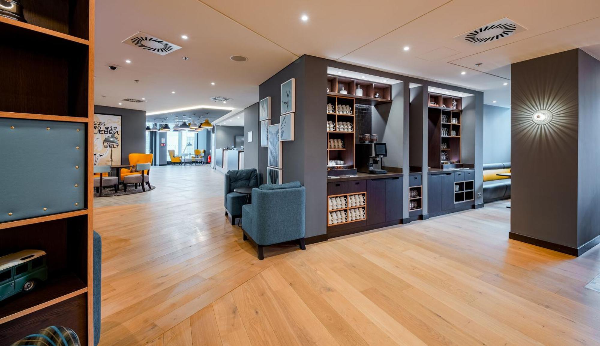 Premier Inn Stuttgart City Europaviertel Экстерьер фото